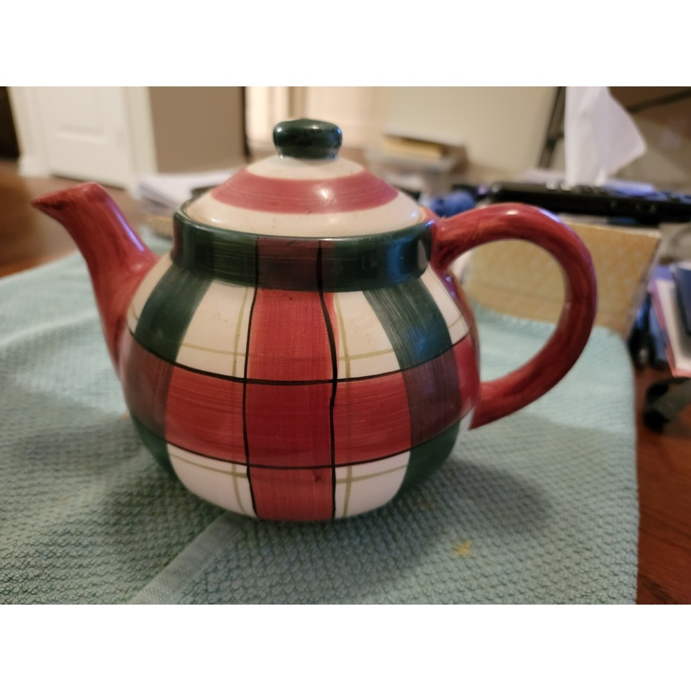 World Bazaars inc‎ Green/Mauve Plaid Teapot